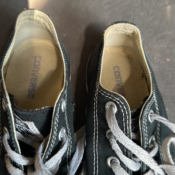 Converse youth size 1 sneakers - Picture 5 of 5